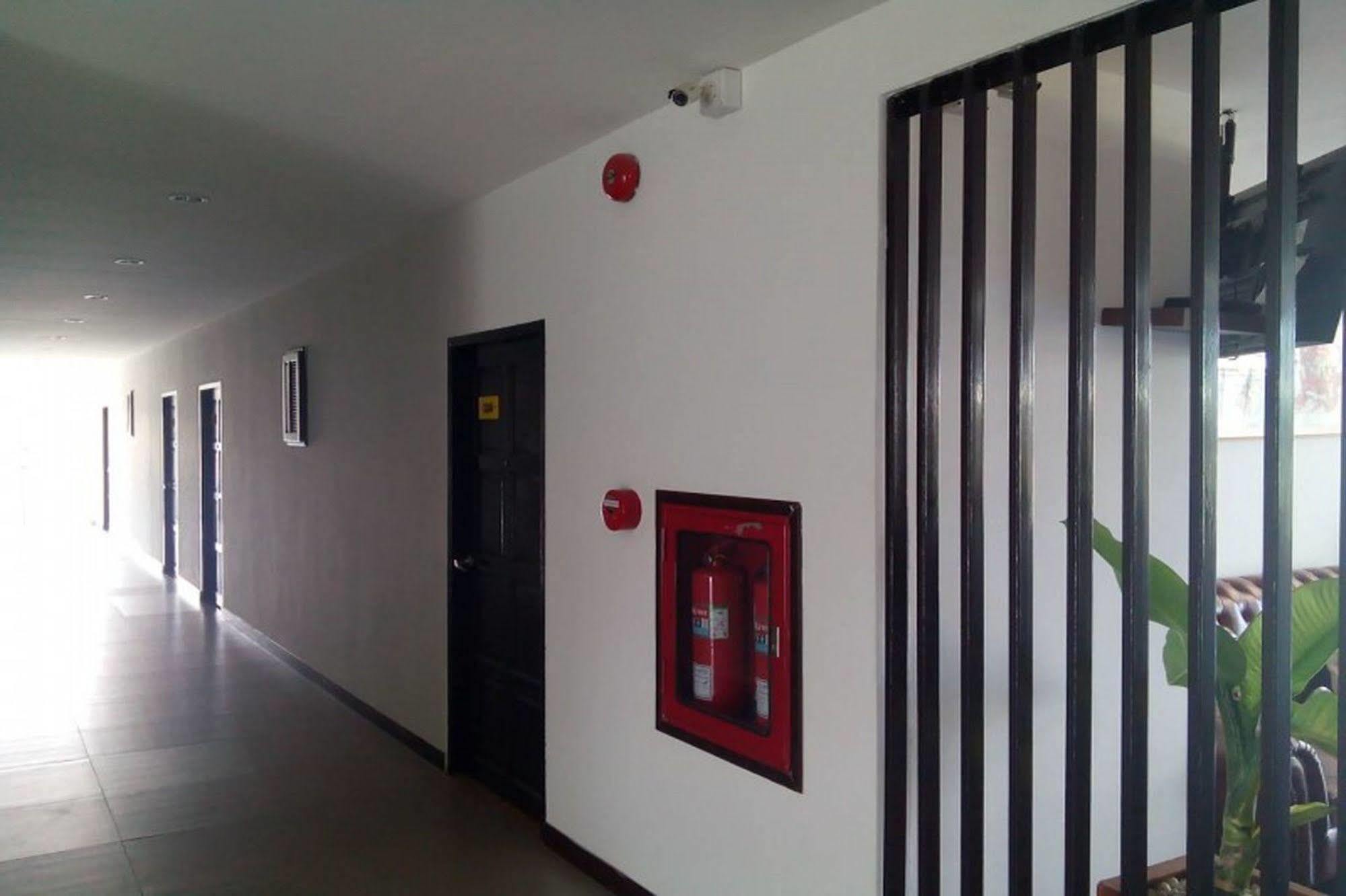 One Fu Hotel Surin Εξωτερικό φωτογραφία